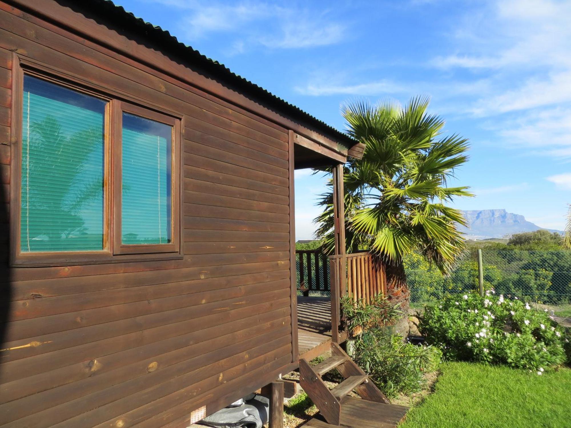 Cape Oasis Guesthouse Bloubergstrand Exterior foto